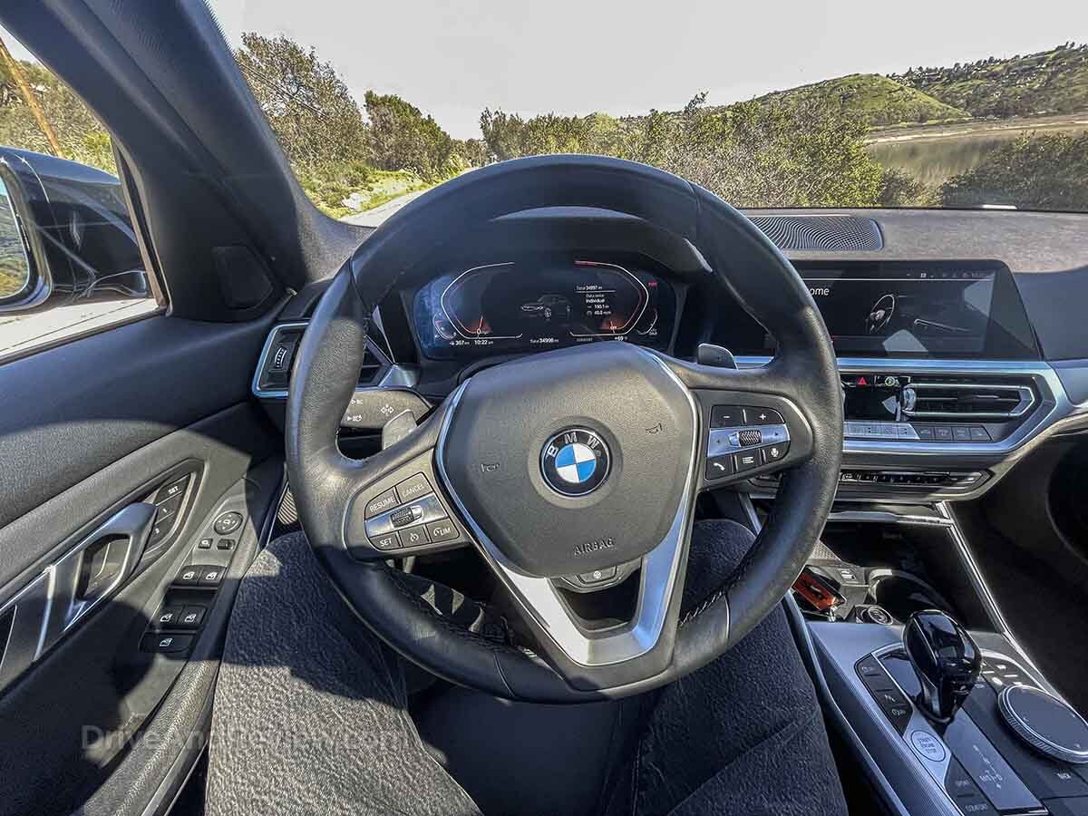 BMW cockpit and digital cluster